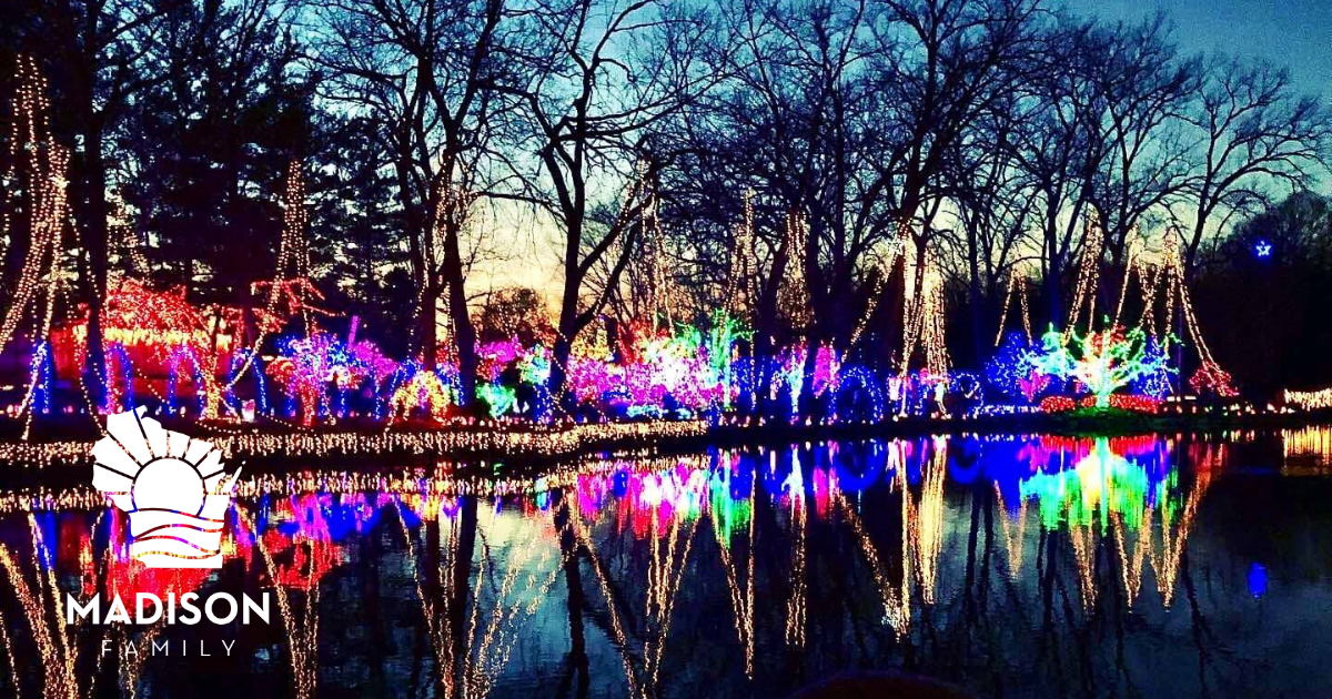 WHAT TO KNOW ABOUT THE ROTARY BOTANICAL GARDENS HOLIDAY LIGHT SHOW